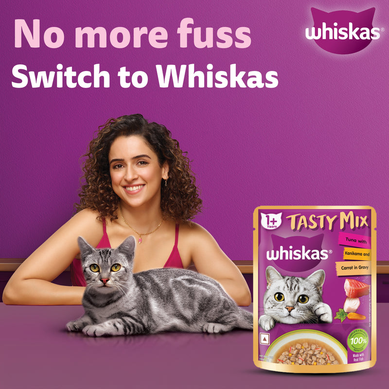 Whiskas Tasty Mix Wet Food Made With Real Fish (Tuna & Kanikama), And Carrot in Gravy For Adult (1+ year) Cat - 70 gm Pack - Heads Up For Tails