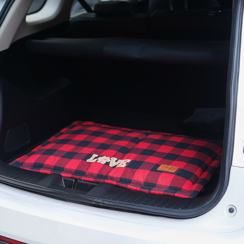 HUFT Personalised Checkered Cuddle Mat For Dog & Cat - Red & Black - Heads Up For Tails