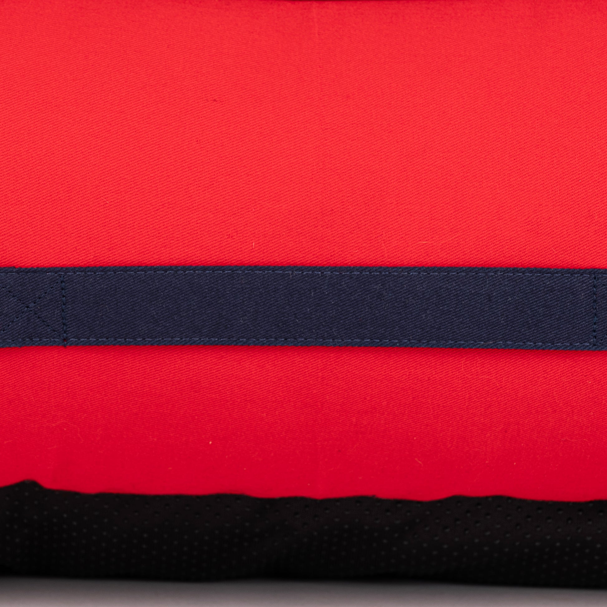 HUFT Ellie Classic Lounger Bed For Dog - Red & Navy - Heads Up For Tails