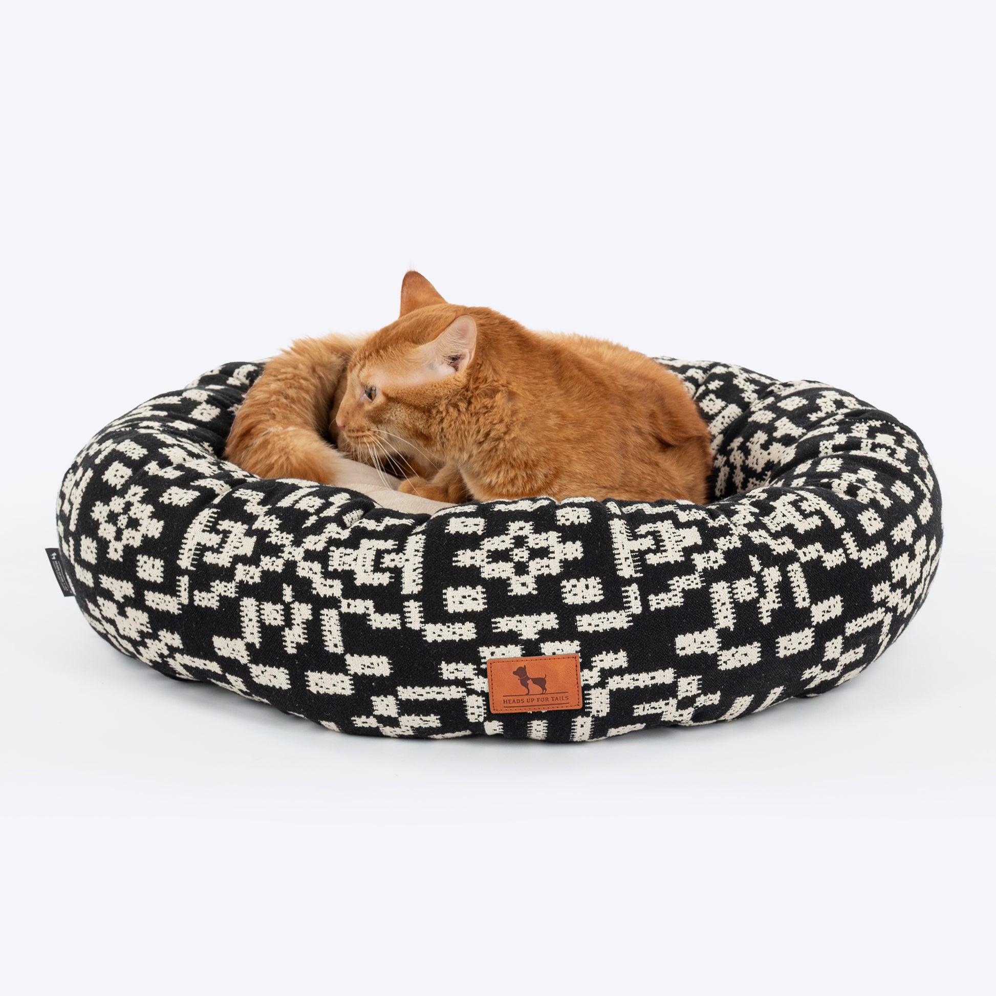 HUFT Dreamy Donut Bed For Cat & Puppy - Black & White - Heads Up For Tails