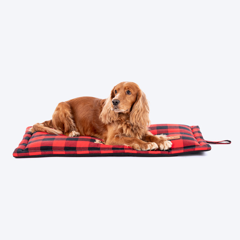 HUFT Personalised Checkered Cuddle Mat For Dog & Cat - Red & Black - Heads Up For Tails
