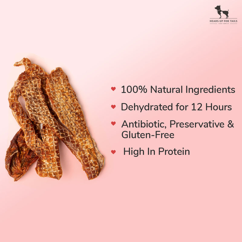 Sara's Doggie Treats Chicken Jerky with Applesauce, 70 g, featuring a dog on the packaging and natural ingredients.