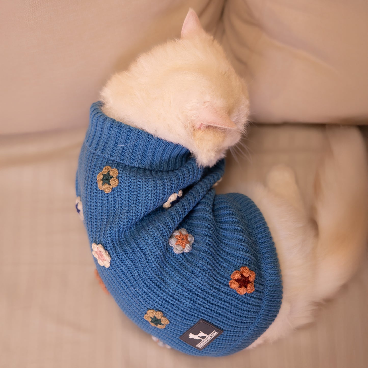 HUFT Frosty Flowers Sweater For Cat - Blue - Heads Up For Tails
