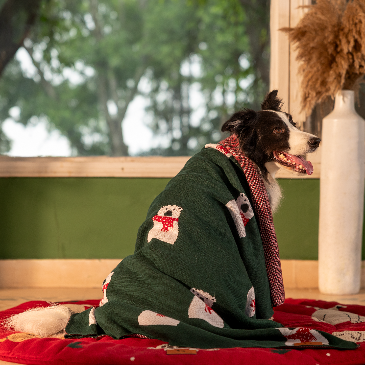 HUFT Bloom Buddies Round Mat For Dog - Red - Heads Up For Tails