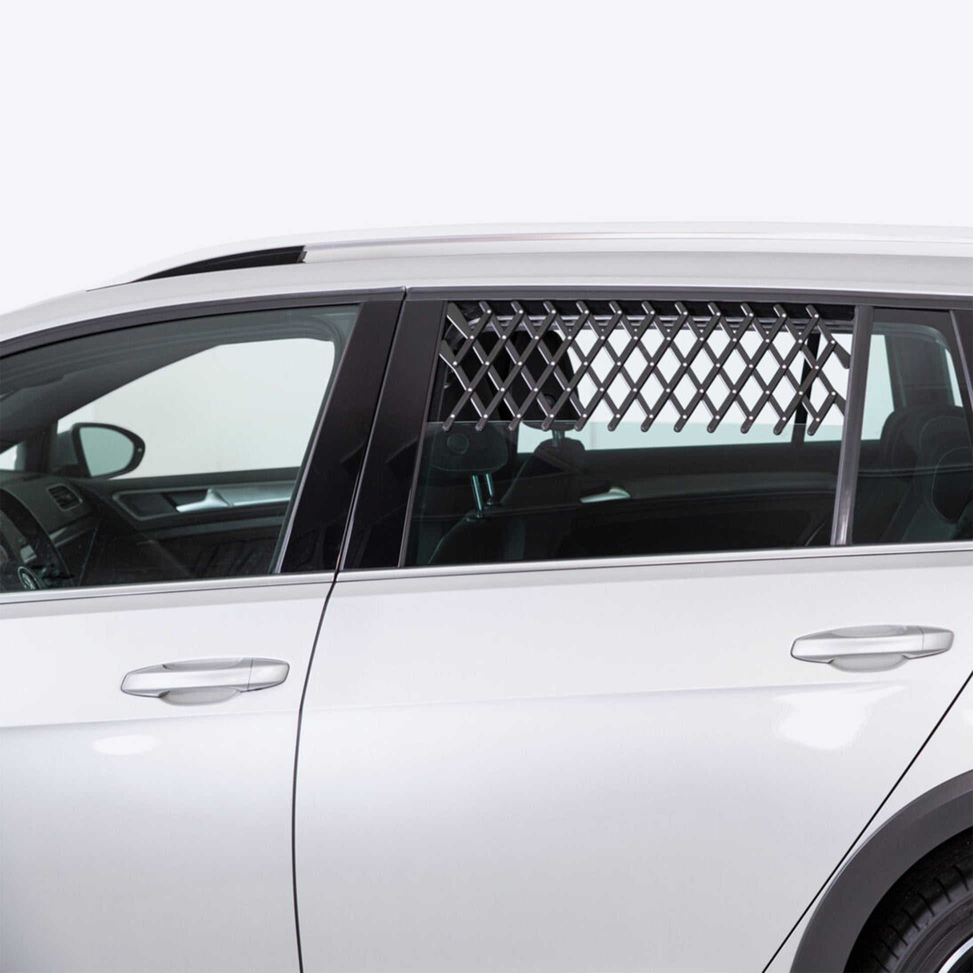 Trixie Ventilation Car Lattice For Cat & Dog - Black - 30-110 cm - Heads Up For Tails