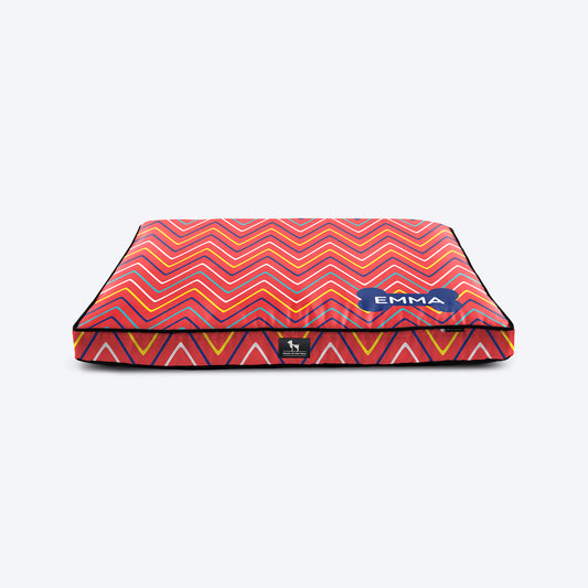 HUFT Colorwave Chevron Personalised Flat Bed For Dog - Red