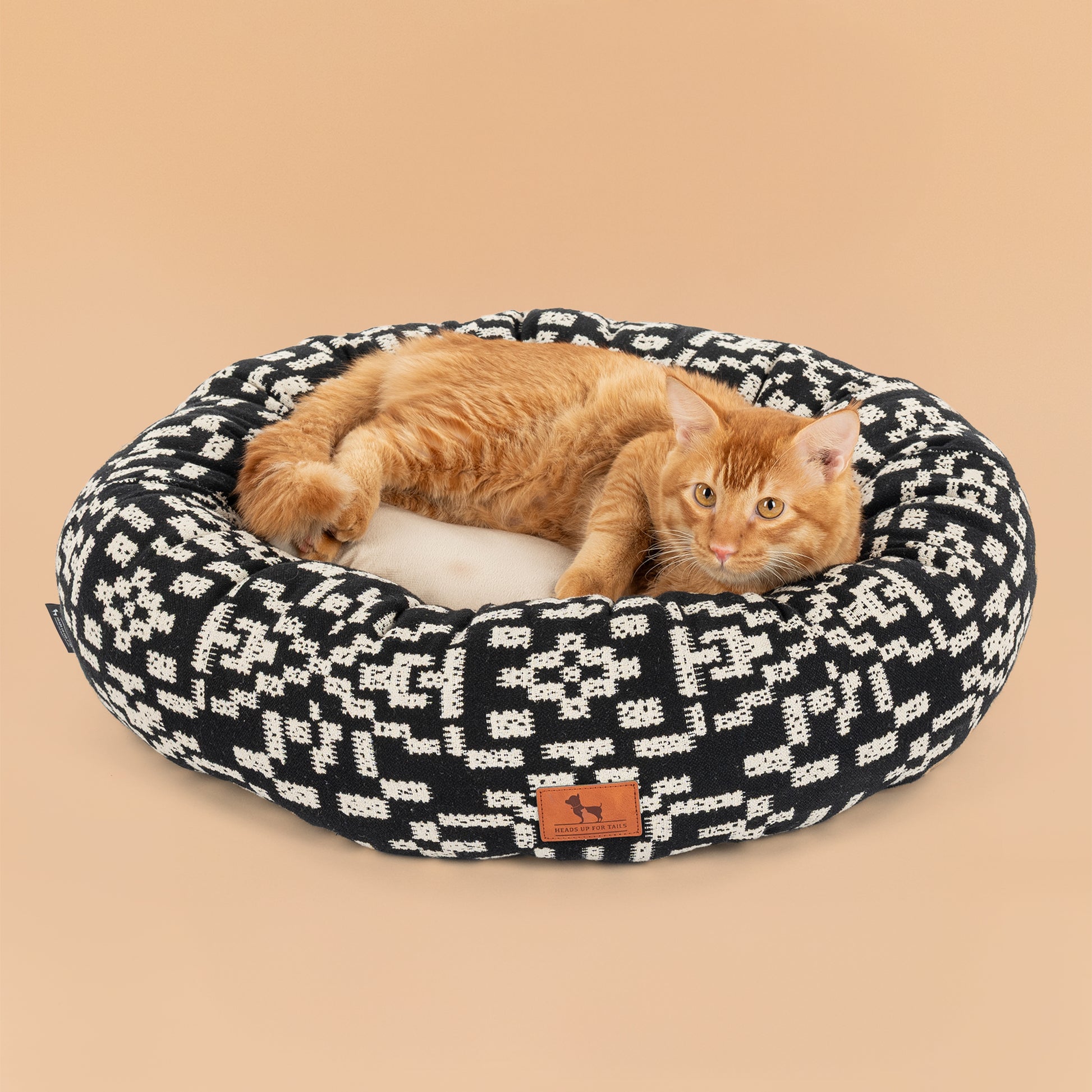 HUFT Dreamy Donut Bed For Cat & Puppy - Black & White - Heads Up For Tails