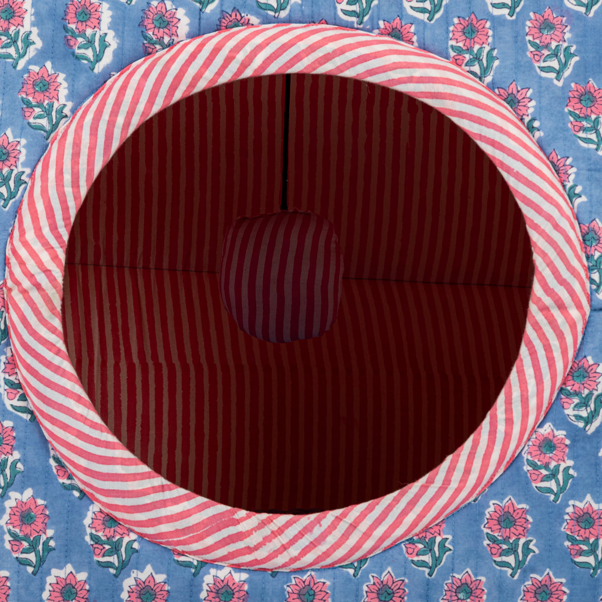 HUFT Jaipuri Phool Block-Printed Tent For Cat - Blue & Pink