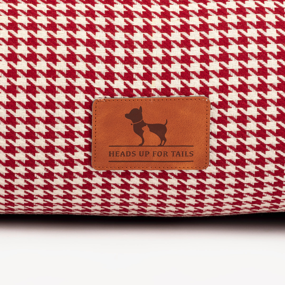 HUFT Cherry Houndstooth Lounger Bed For Dog - Maroon & Ivory