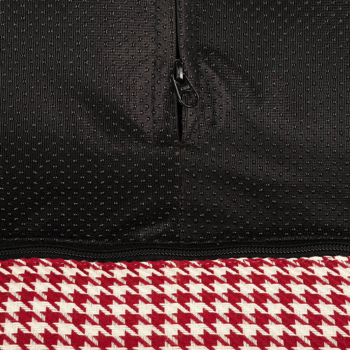 HUFT Cherry Houndstooth Lounger Bed For Dog - Maroon & Ivory