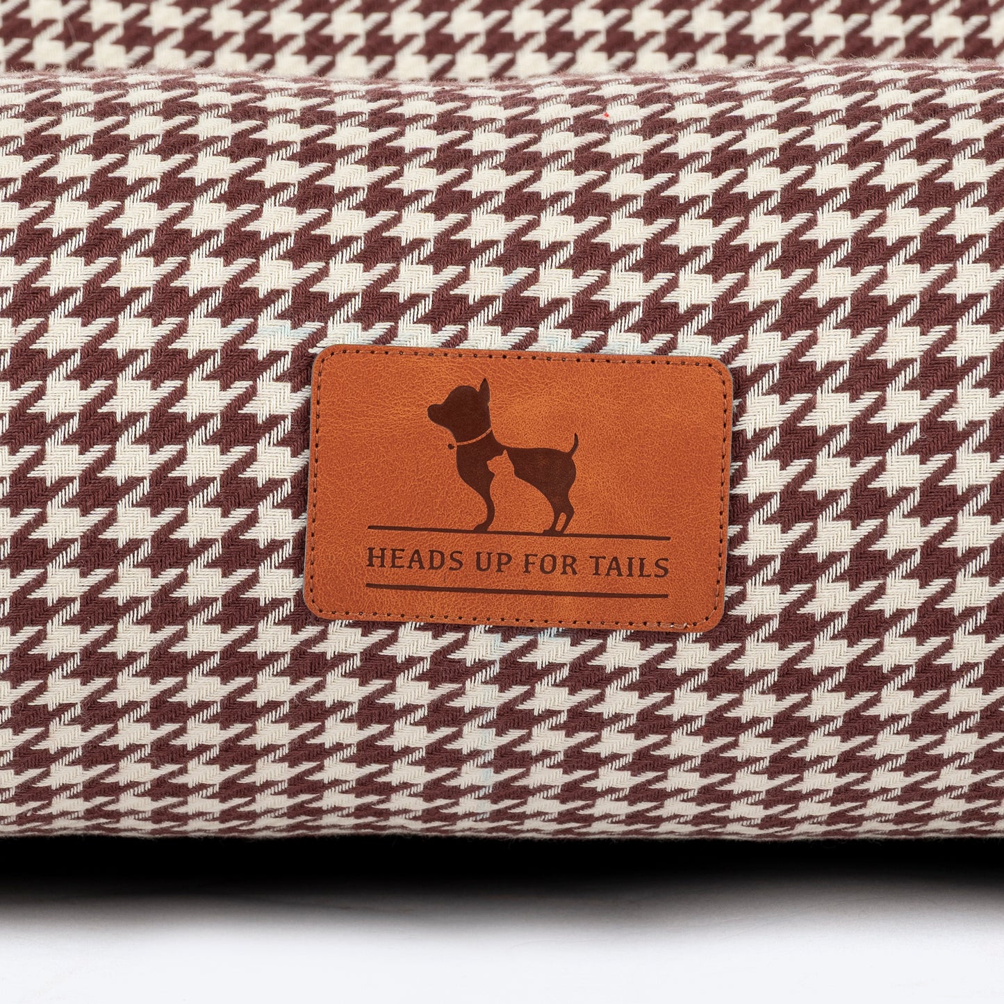 HUFT Cookie Houndstooth Lounger Bed For Dog - Brown - Heads Up For Tails