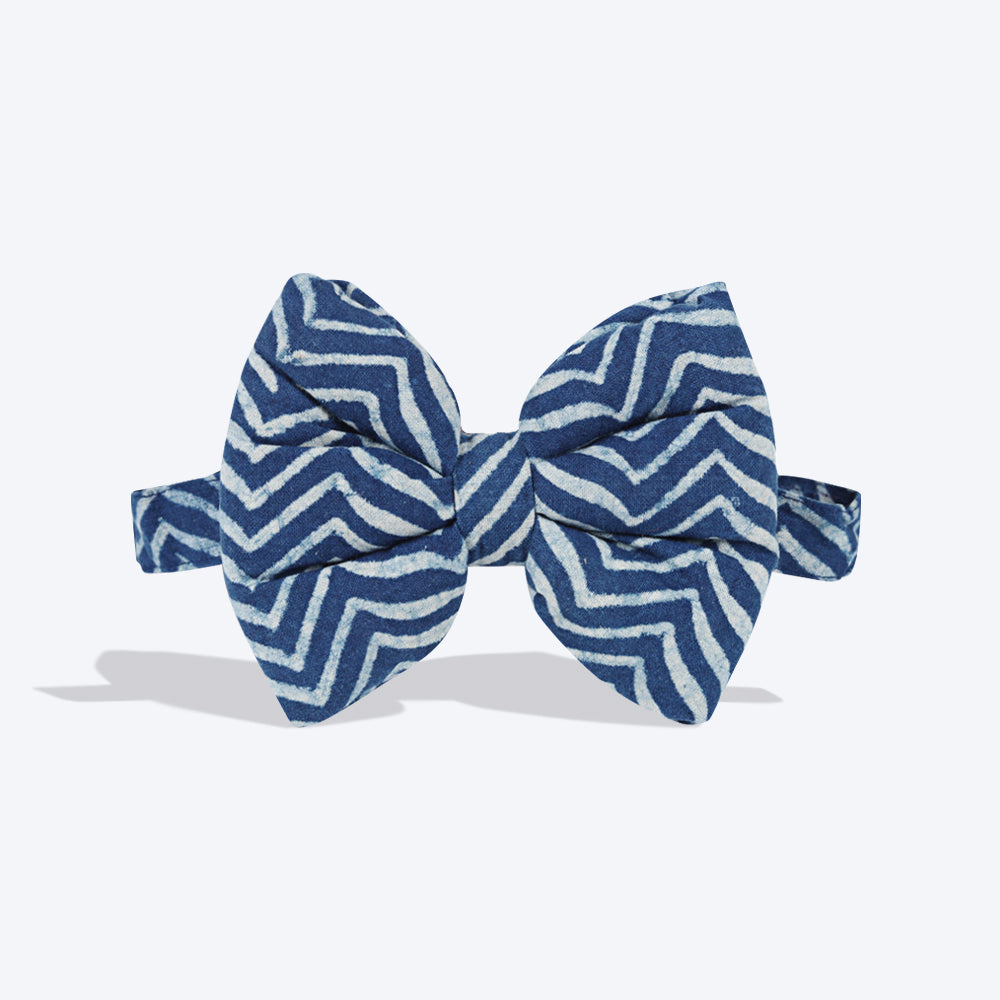 HUFT The Indian Collective Zig Zag Indigo Print Dog Bow Tie with Collar - Heads Up For Tails